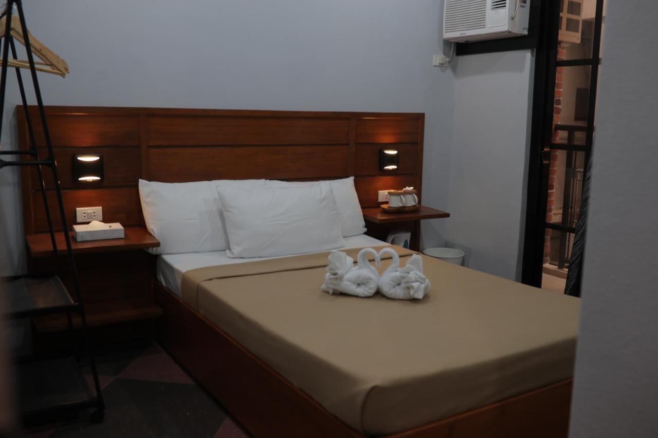 Cerca Hotel Balabag  Luaran gambar