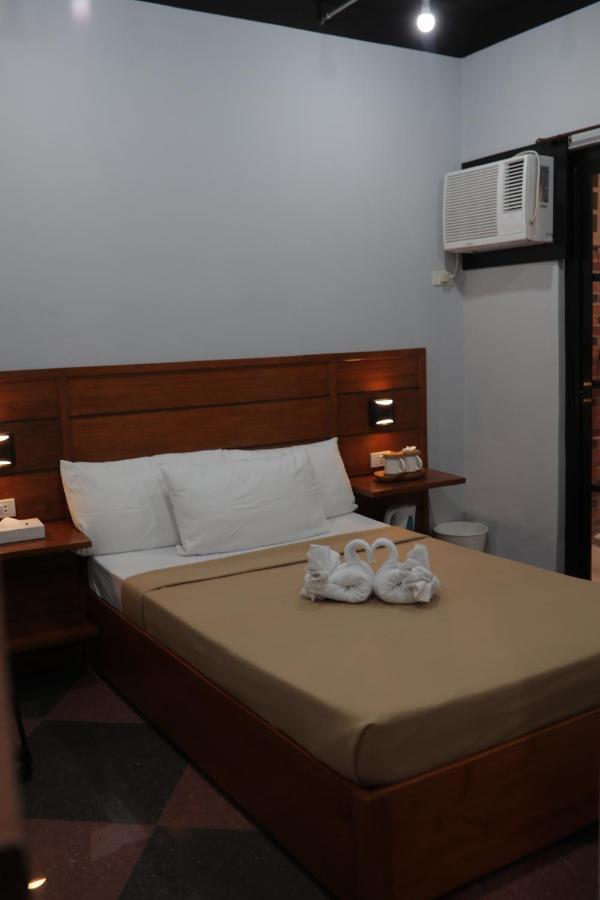 Cerca Hotel Balabag  Luaran gambar