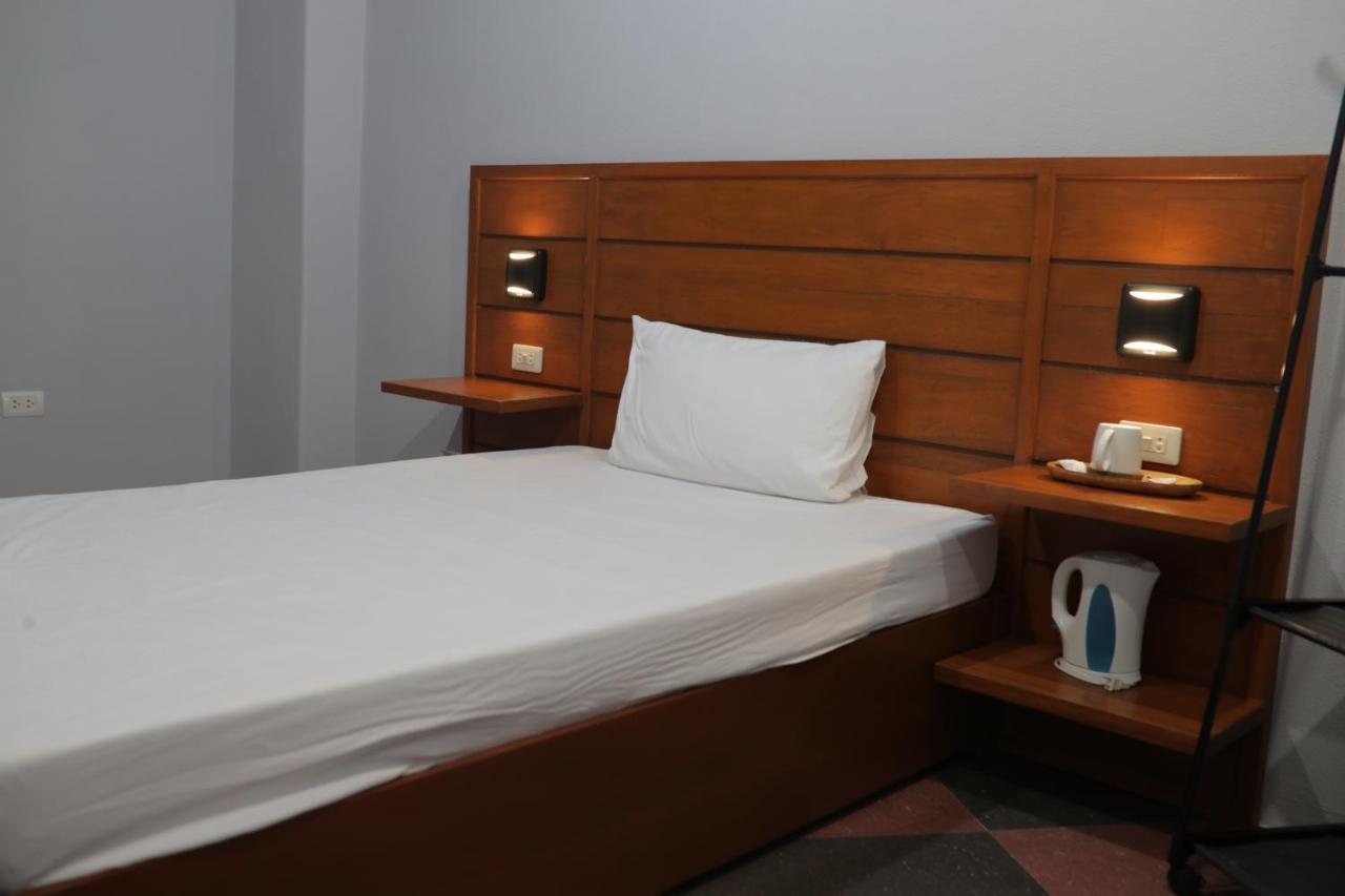 Cerca Hotel Balabag  Luaran gambar