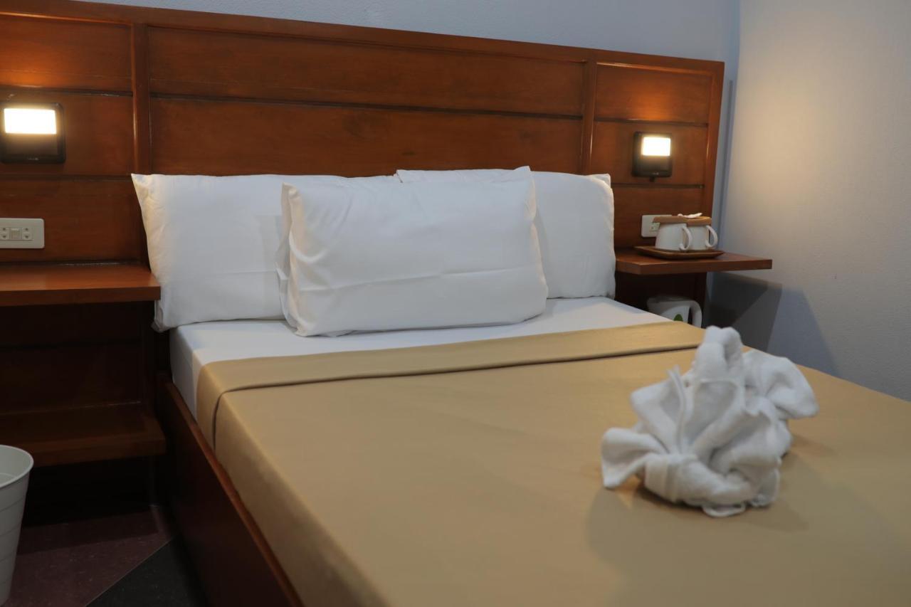Cerca Hotel Balabag  Luaran gambar