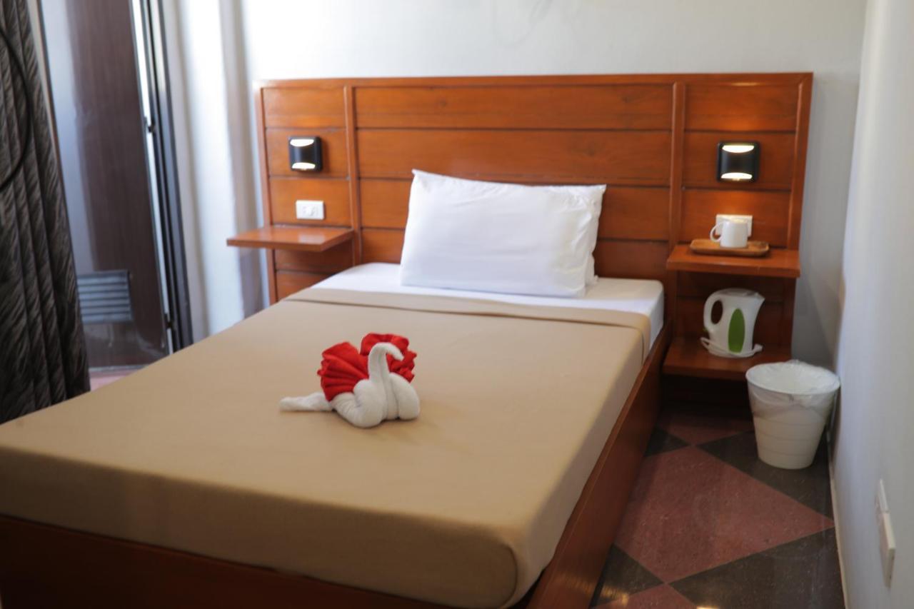 Cerca Hotel Balabag  Luaran gambar